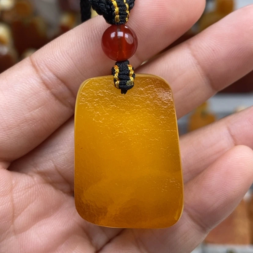 【闪购商品】琥珀颈饰未镶嵌