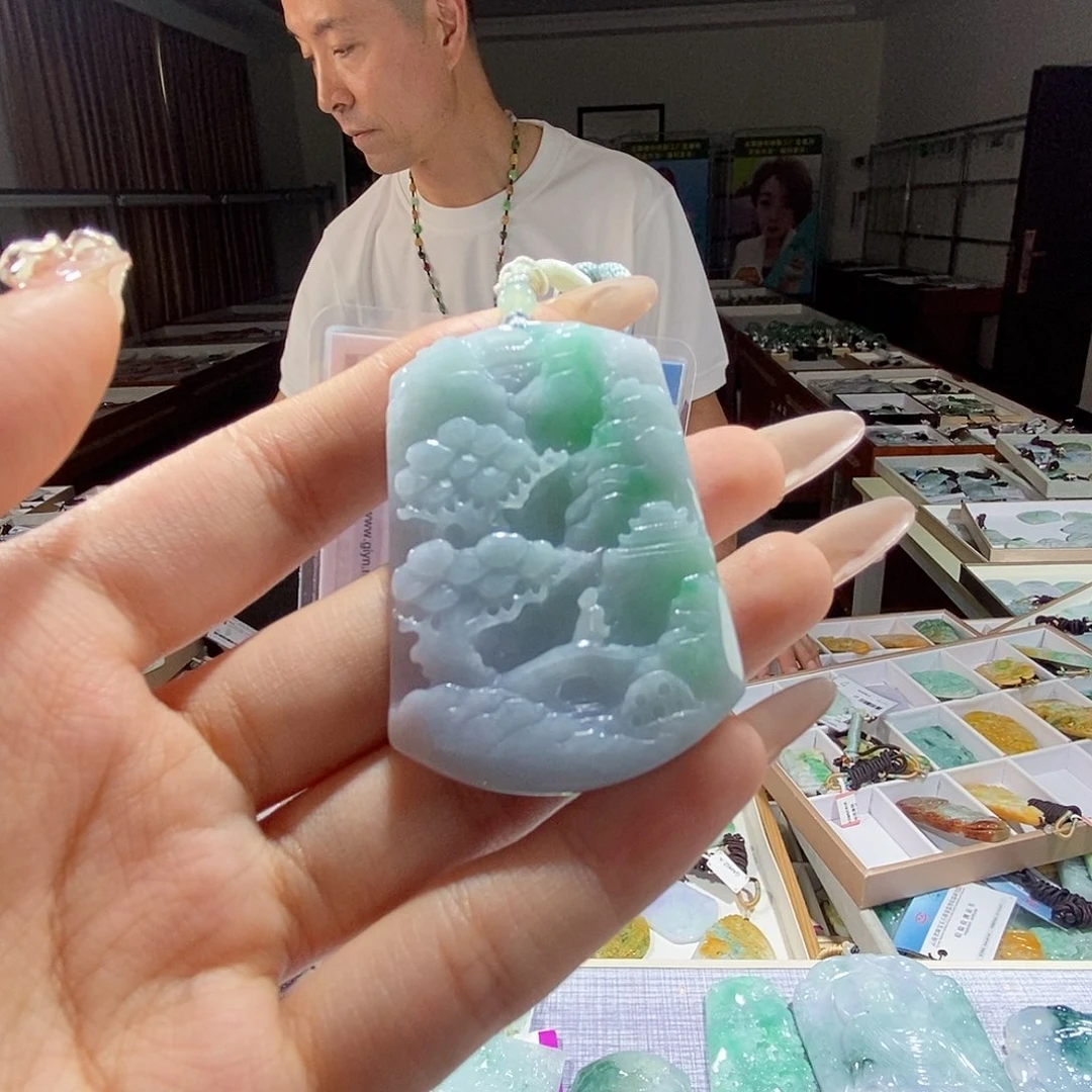 翡翠未镶嵌颈饰翡翠