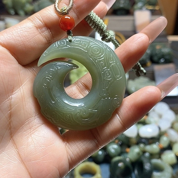 和田玉未镶嵌挂件