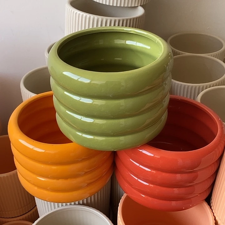 陶盆有孔 瑕疵针孔漏釉介意勿拍外口 12.5外高11