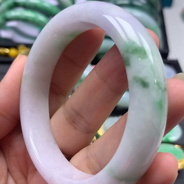 翡翠未镶嵌手镯翡翠