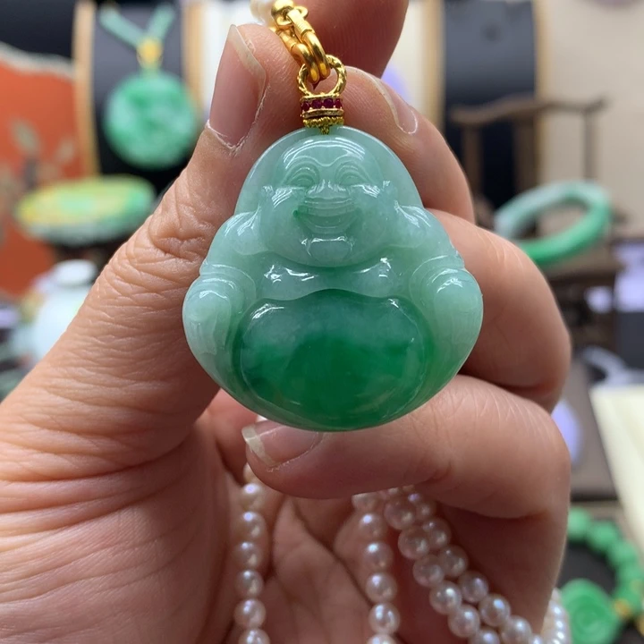 翡翠未镶嵌吊坠(赠链)