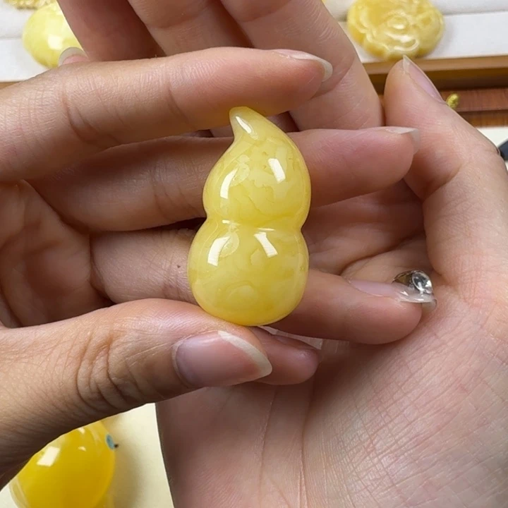 经***得未镶嵌颈饰蜜蜡琥珀蜜蜡