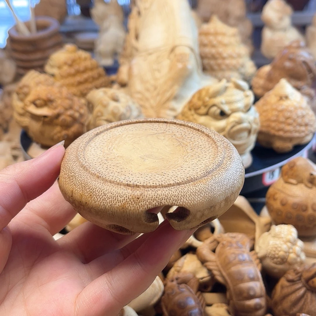 乜竹根雕底坐工艺品