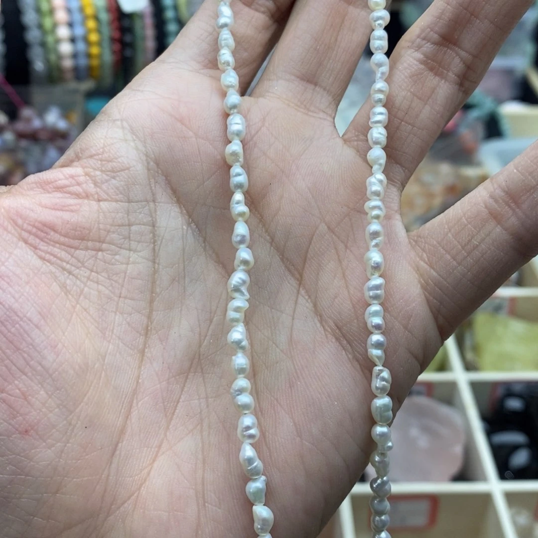 玛瑙/玉髓未镶嵌珠宝半成品一条天然3×5巴洛克珍珠毛毛虫