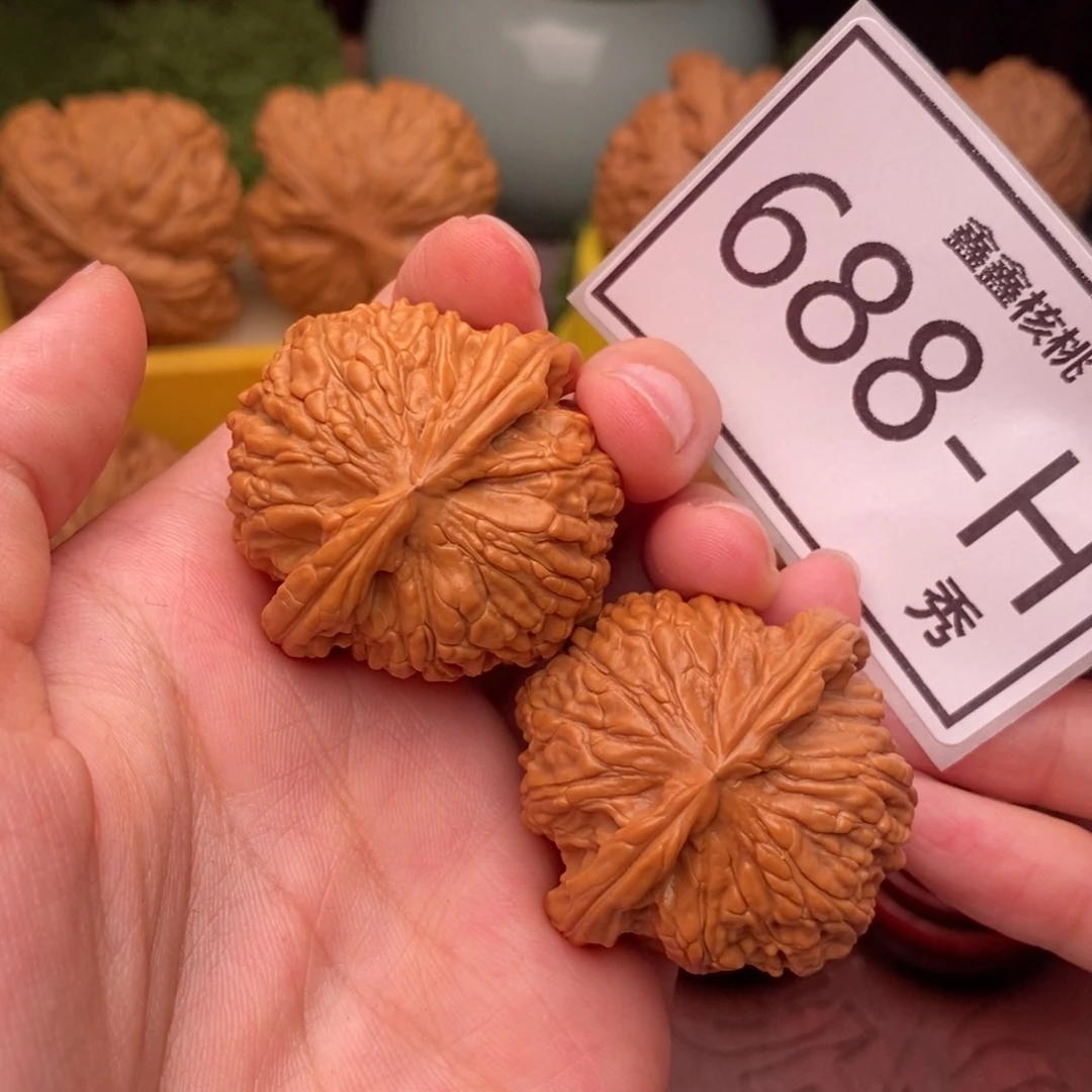 文玩核桃把件白狮38