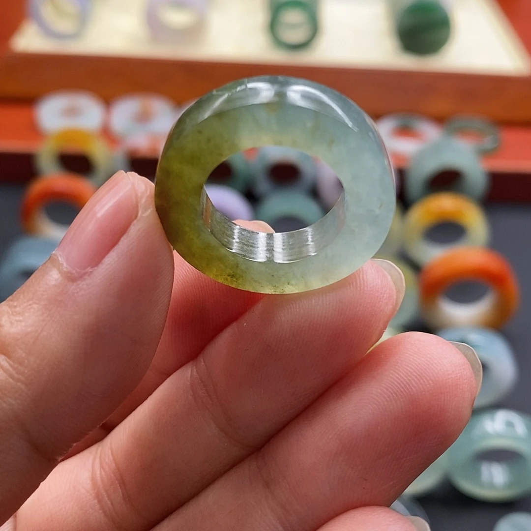 定制翡翠未镶嵌翡翠
