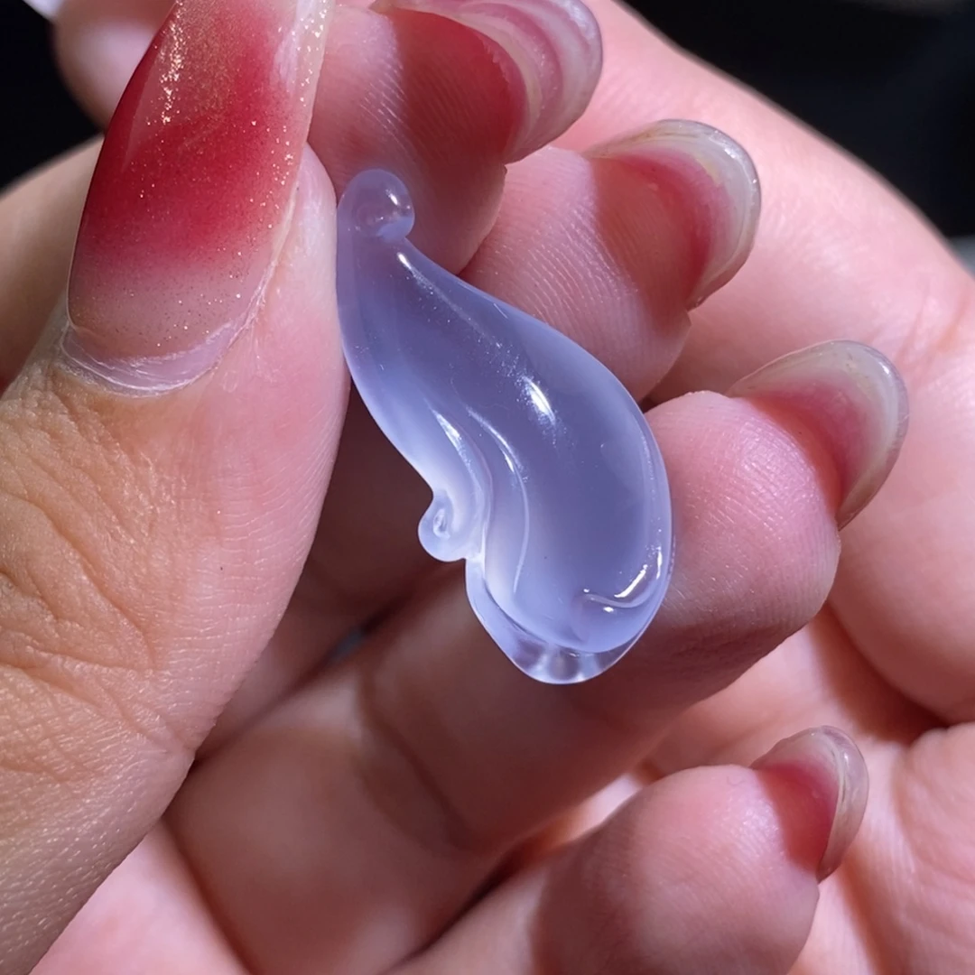 未镶嵌颈饰玛瑙/玉髓玉兰花