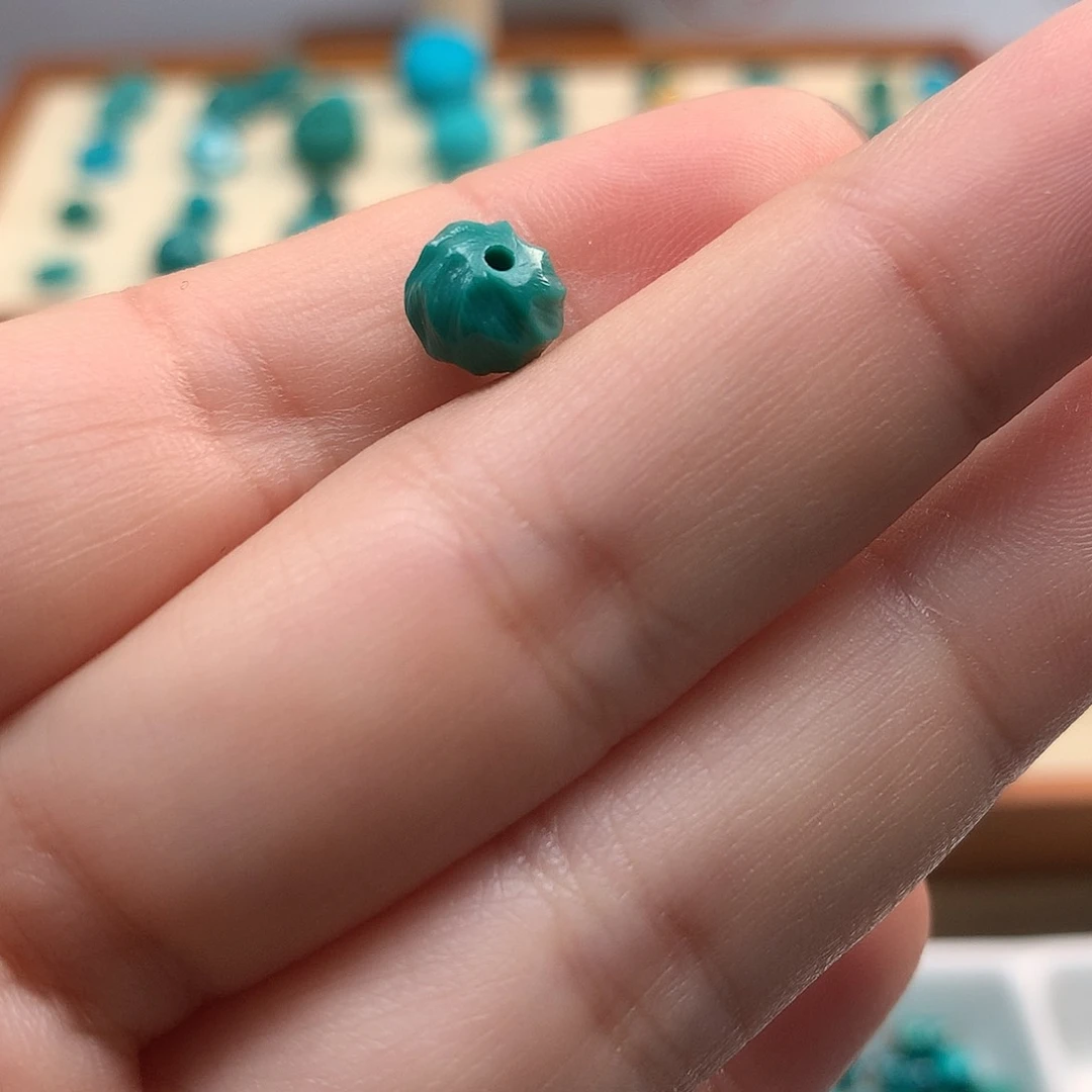 绿松石配饰未镶嵌