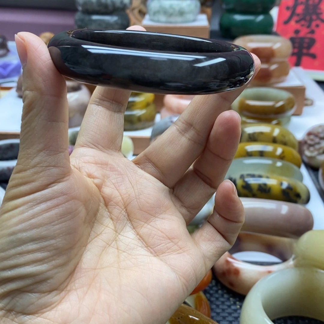 福***石英岩玉手镯未镶嵌