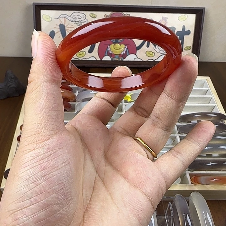 玛瑙/玉髓手镯未镶嵌