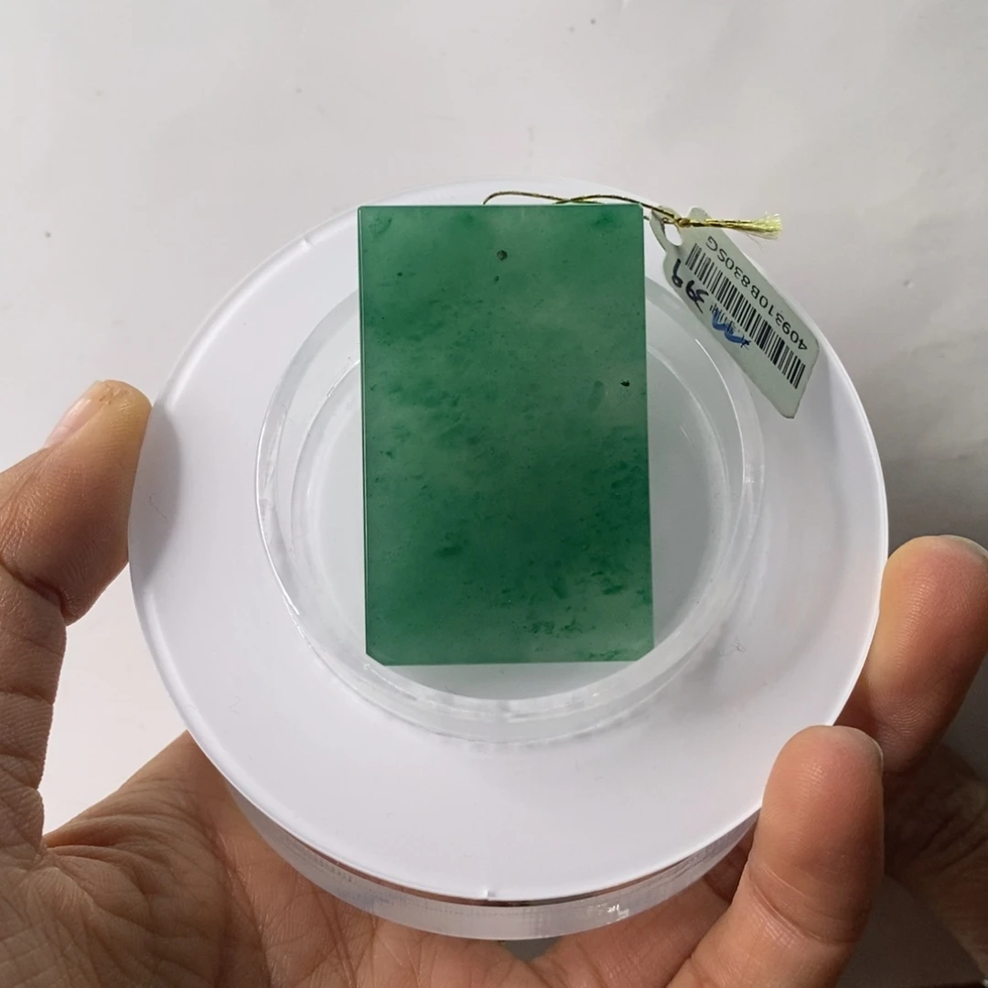 石英质玉未镶嵌颈饰