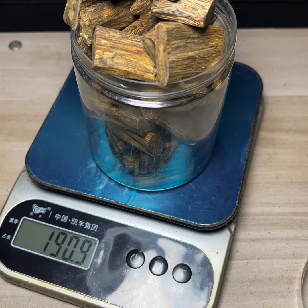 石***#沉香碎屑沉香淳化老料千里香树心老料190克