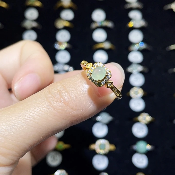 翡翠未镶嵌戒指戒指