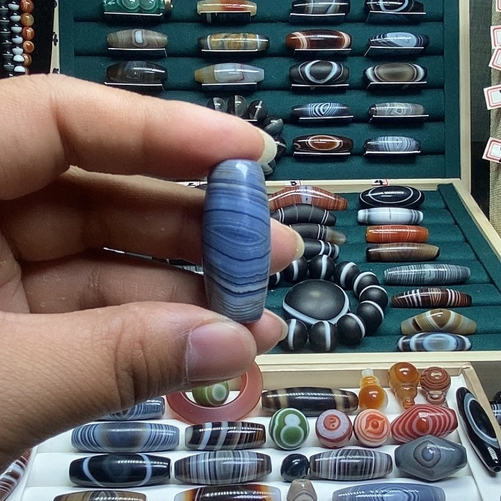 D***底玛瑙/玉髓未镶嵌颈饰