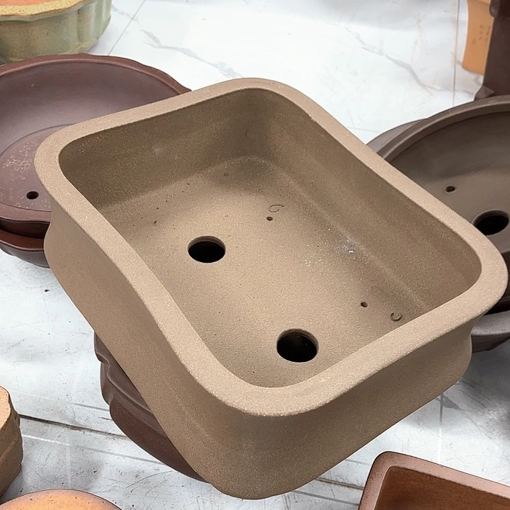 紫砂花盆紫砂的颜色很漂亮