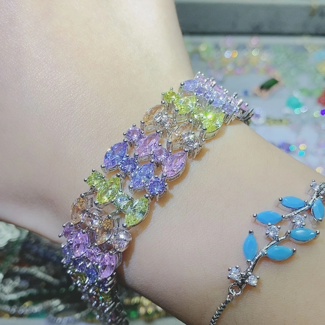 【闪购商品】银S925镶嵌耳饰托帕石