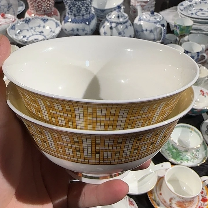 G****瓷片俩个米饭碗碗