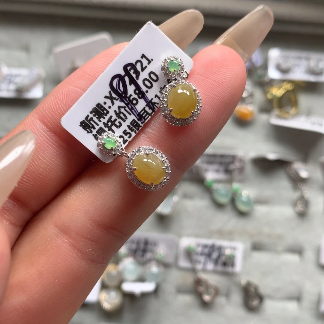 颈饰银S925镶嵌翡翠耳钉