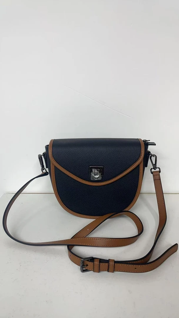 尺码：13*7*17cm休闲女士新款时尚斜跨包2053