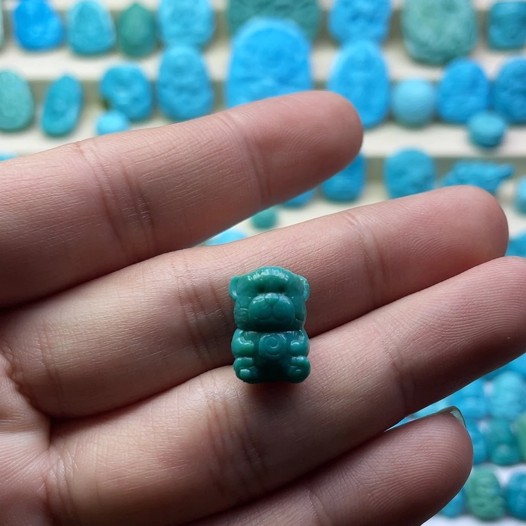 绿松石未镶嵌颈饰