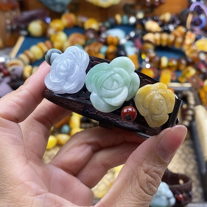 緈***憶翡翠未镶嵌手镯手镯