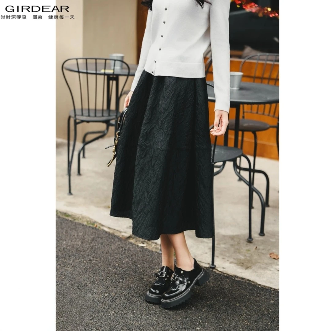 GIRDEAR/哥弟夏季优雅肌理温柔显瘦百搭花苞裙白色半身裙1200321