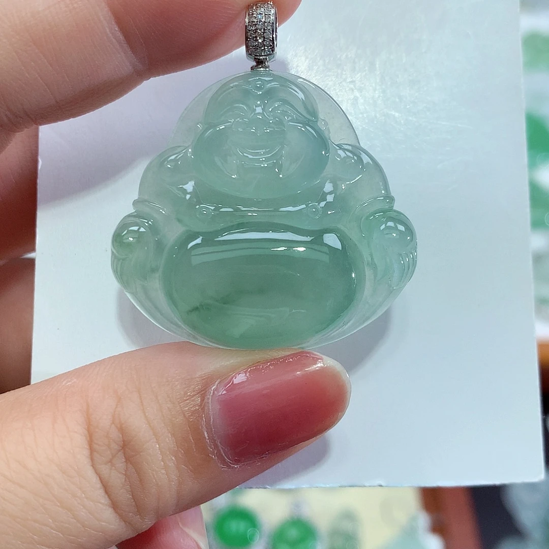 翡翠18K金镶嵌颈饰佛