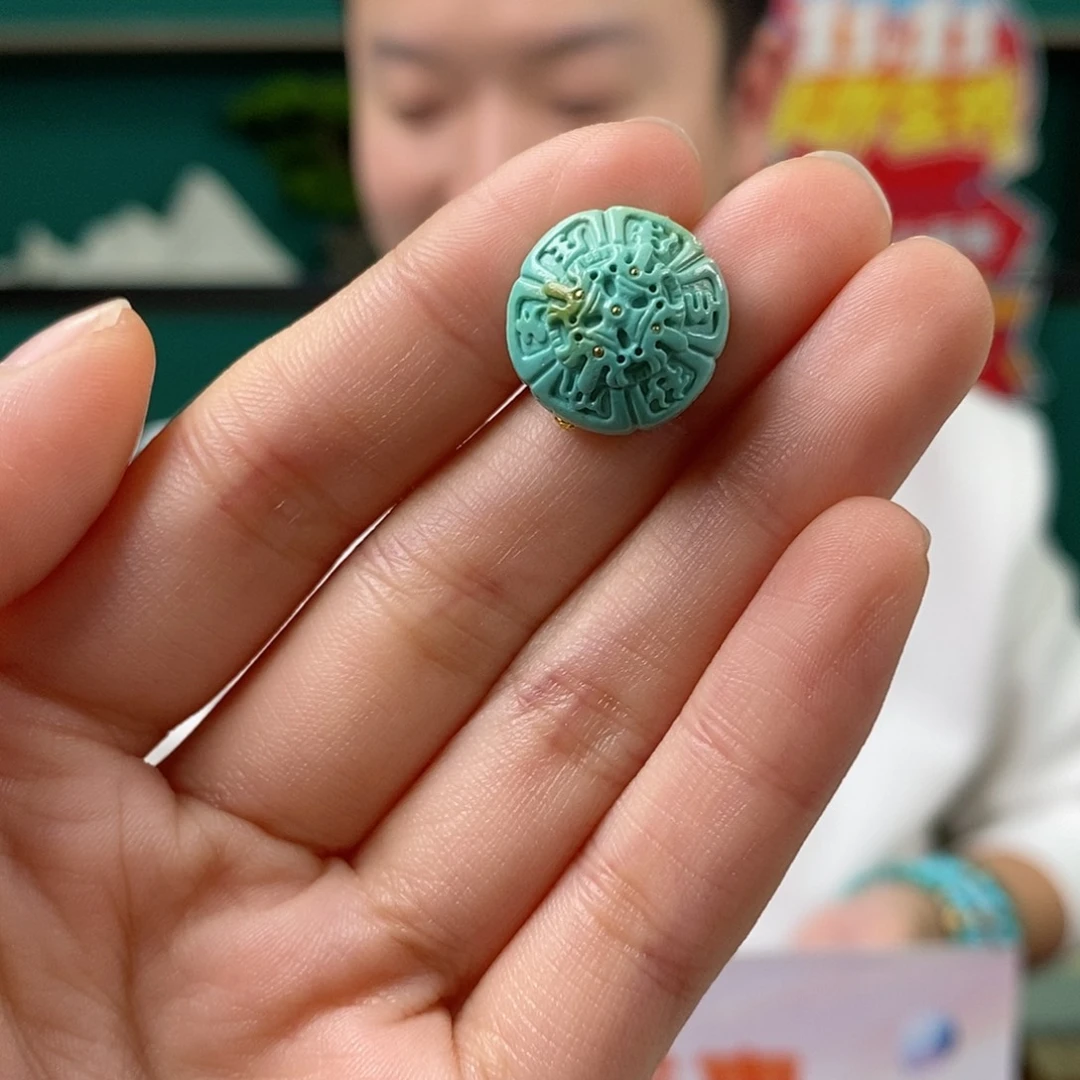 绿松石未镶嵌挂件