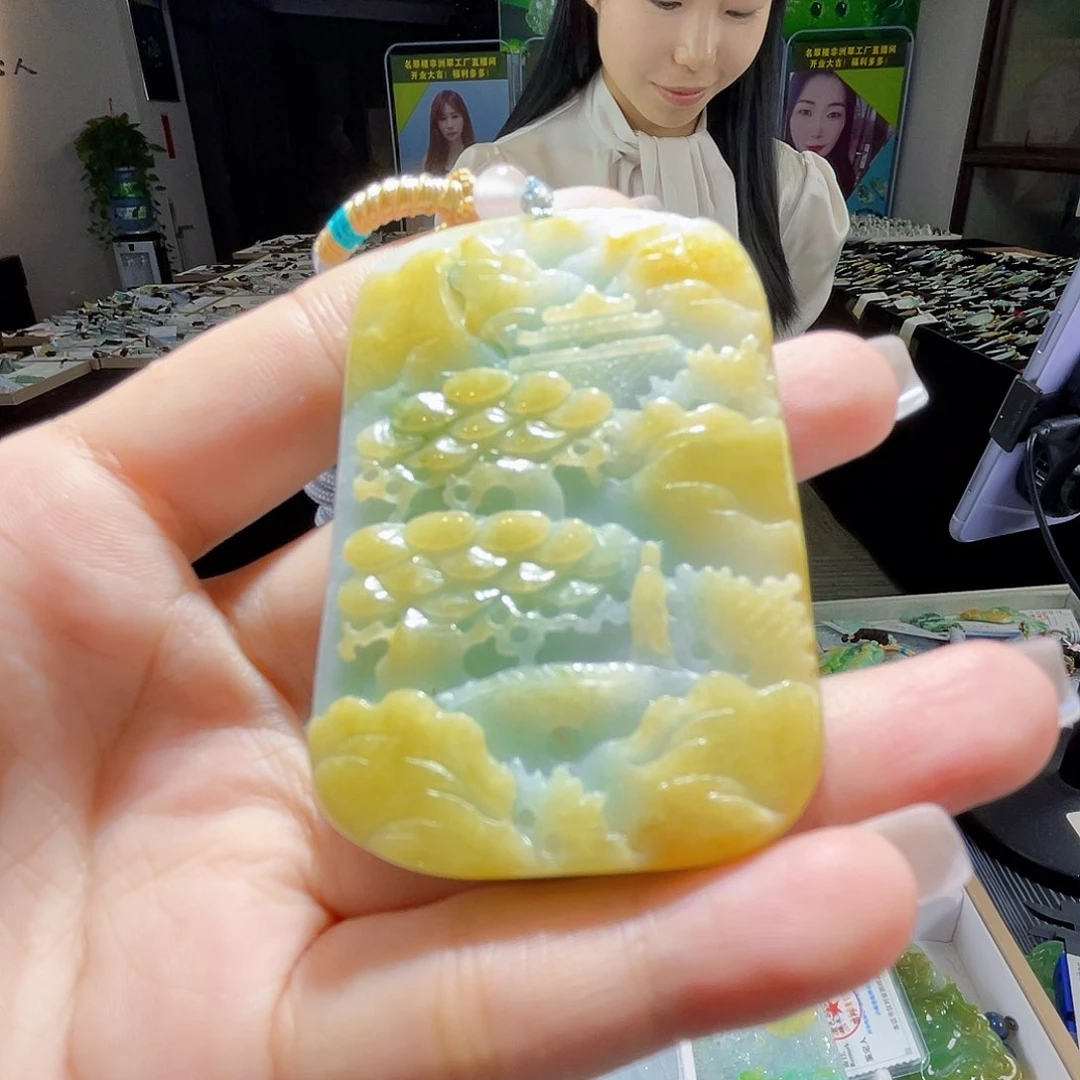 颈饰未镶嵌翡翠一个