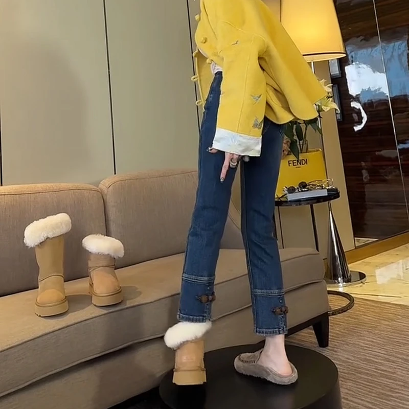 大码女装2025秋季蓝色新款高腰弹力盘扣直筒牛仔裤遮胯显瘦九分裤