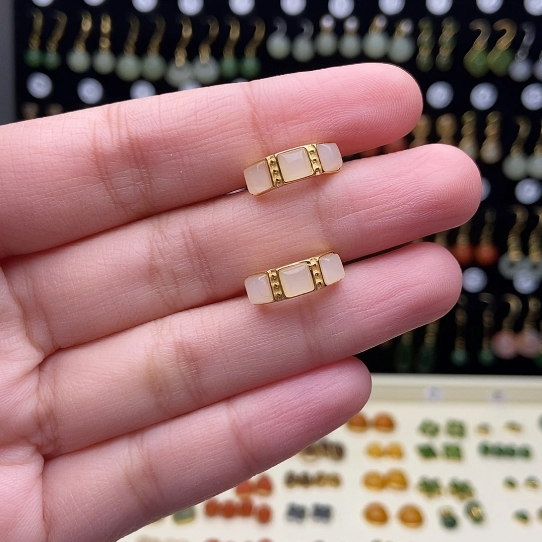 和田玉银S925镶嵌耳饰