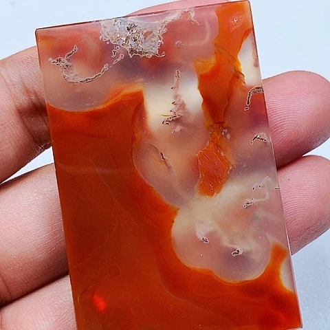 玛瑙/玉髓颈饰未镶嵌玉**瑕