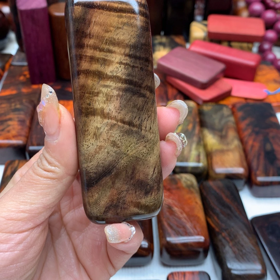 交趾黄檀（大红酸枝）老*