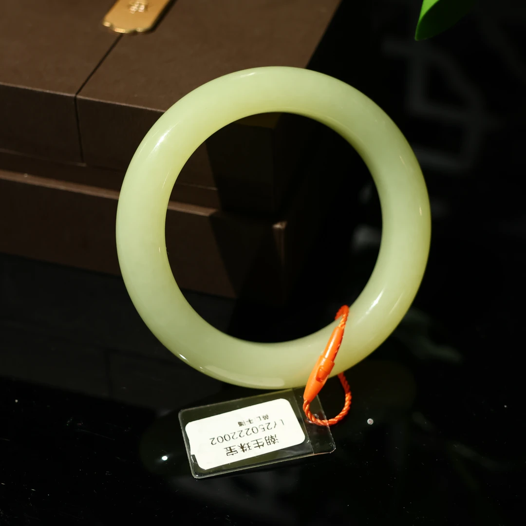 【潮生珠宝】·大稀缺·传承臻品和田玉黄玉新疆若羌黄口料正装手镯