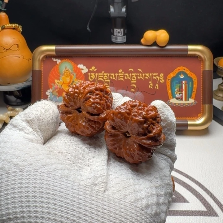 甄***言文玩核桃吊坠蛤蟆头