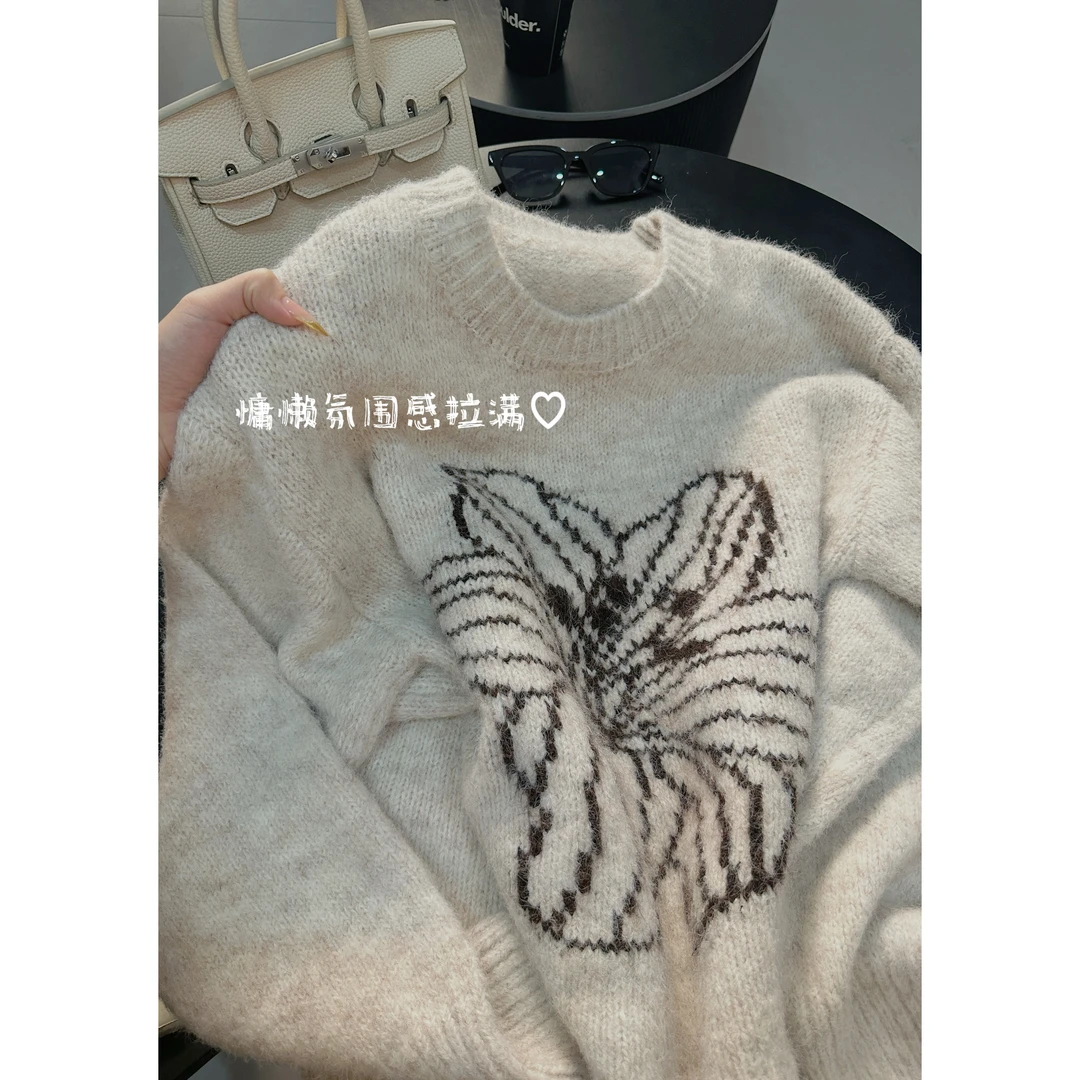 【新西兰羊毛】冬日来信 花朵刺绣针织圆领套头慵懒宽松打底衫103