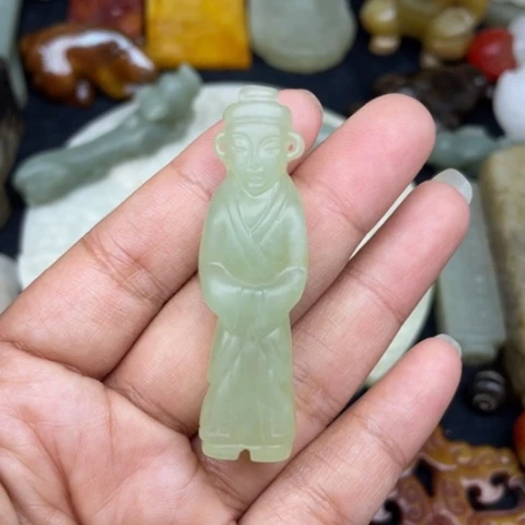 蛇纹石玉未镶嵌颈饰96