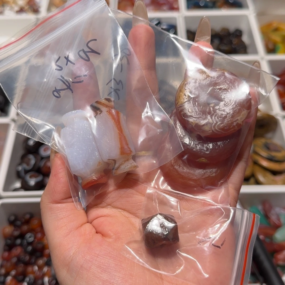 玛瑙/玉髓未镶嵌珠宝半成品