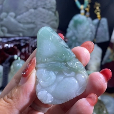 【闪购商品】颈饰未镶嵌翡翠佛