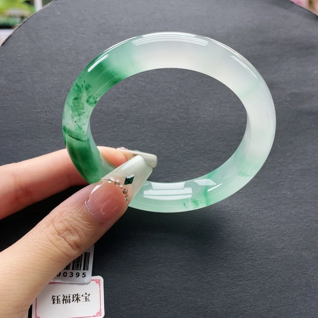 未镶嵌手镯石英质玉56