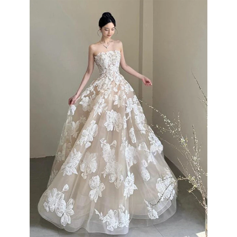 抹胸订婚晚礼服女2025新款高端轻奢小众新娘结婚轻婚纱气质公主裙
