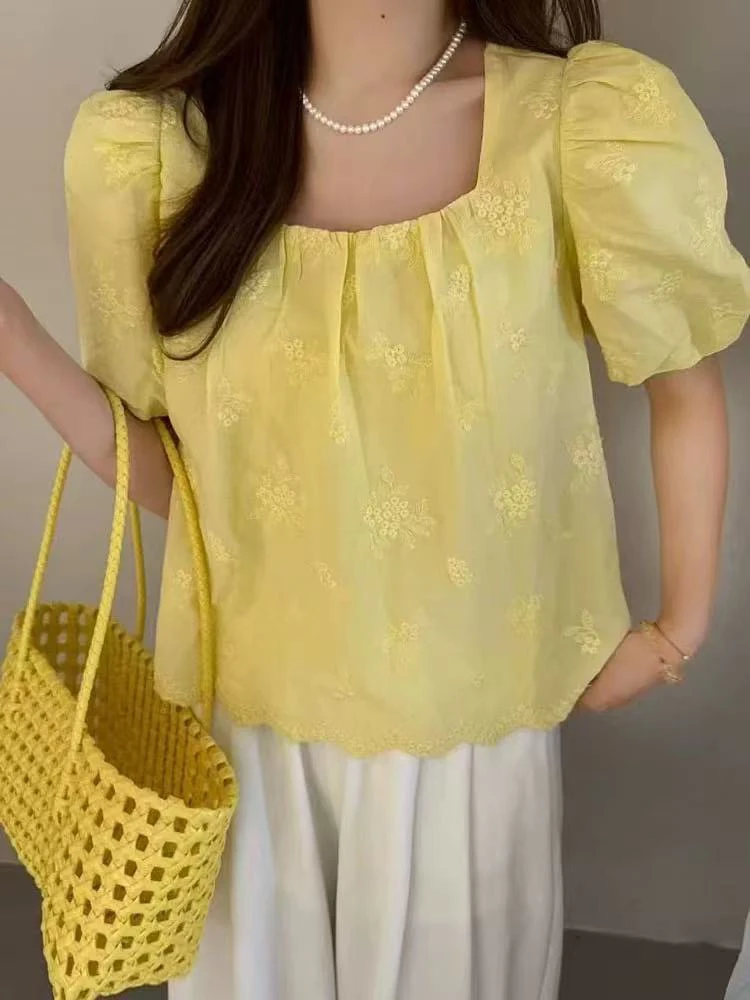 蜜柚家 法式方领甜美显瘦重工刺绣小衫