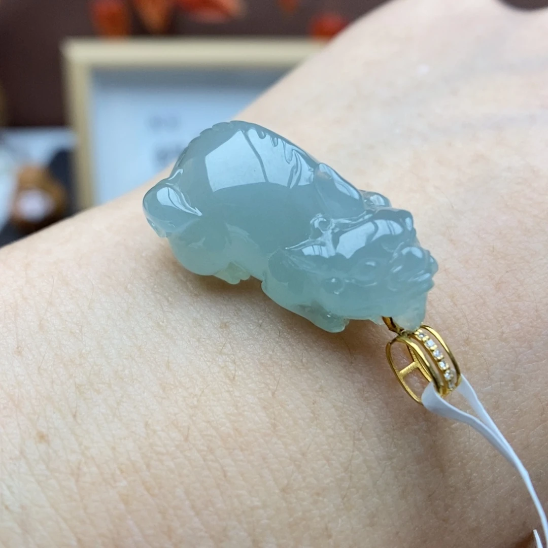 【闪购商品】颈饰18K金镶嵌翡翠37