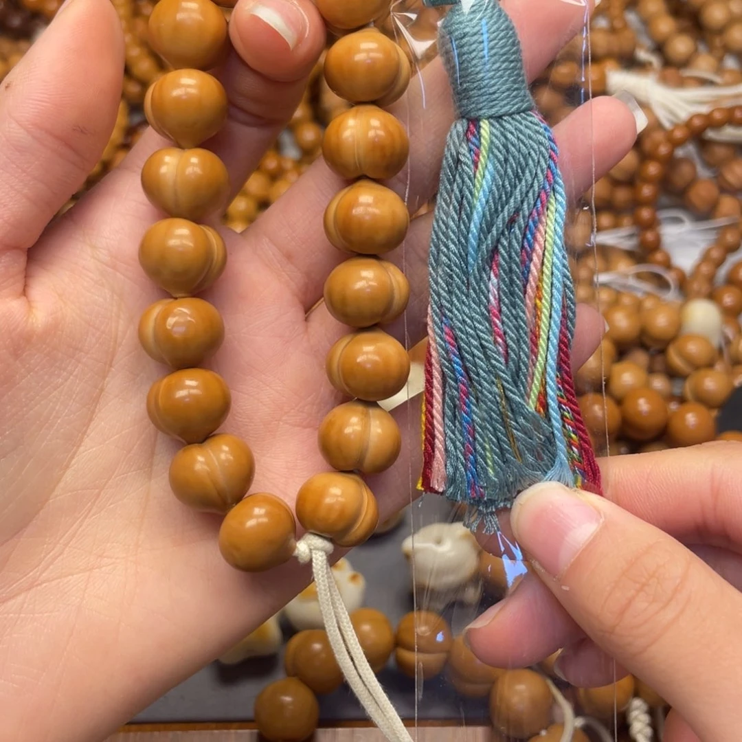 *****二等屁桃加流苏配饰