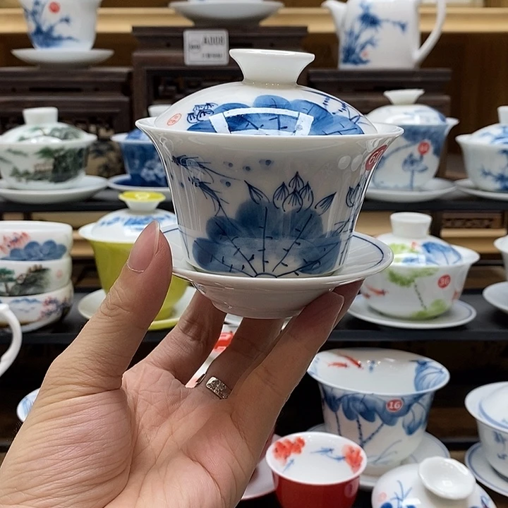 手绘荷花马蹄盖碗140cc釉下彩微瑕福利款
