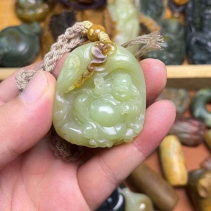 岫岩河磨玉（透闪石质玉）未镶嵌颈饰