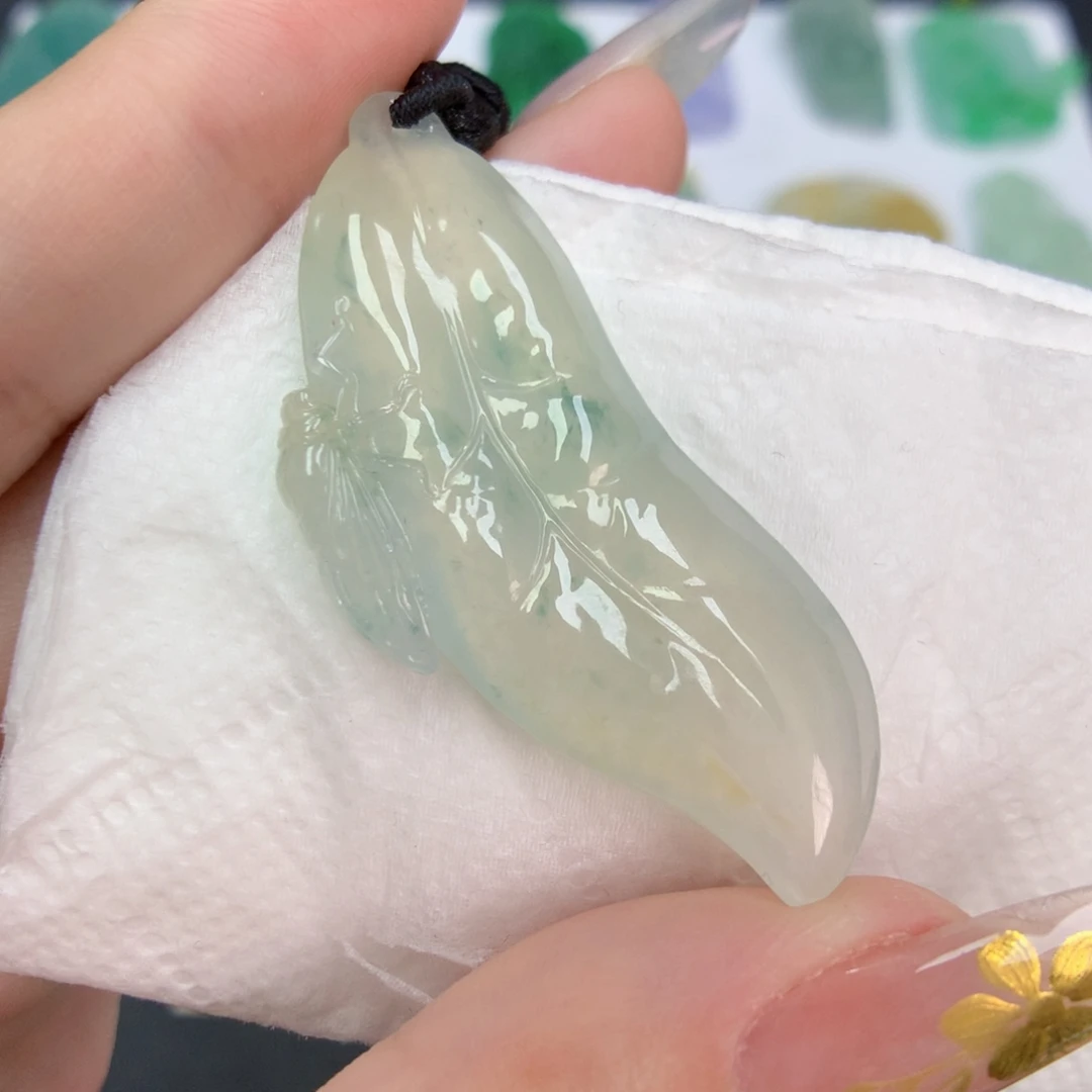 翡翠未镶嵌颈饰随形叶子