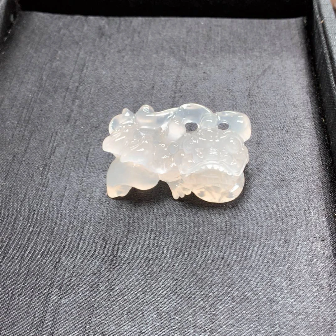 石英质玉（黄龙玉）未镶嵌挂件