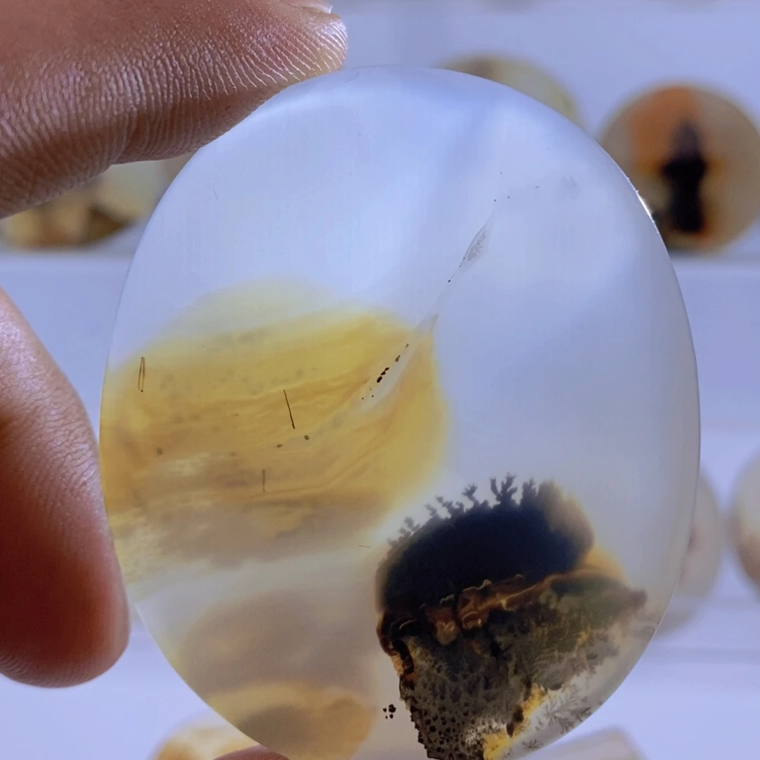 玛瑙/玉髓颈饰未镶嵌